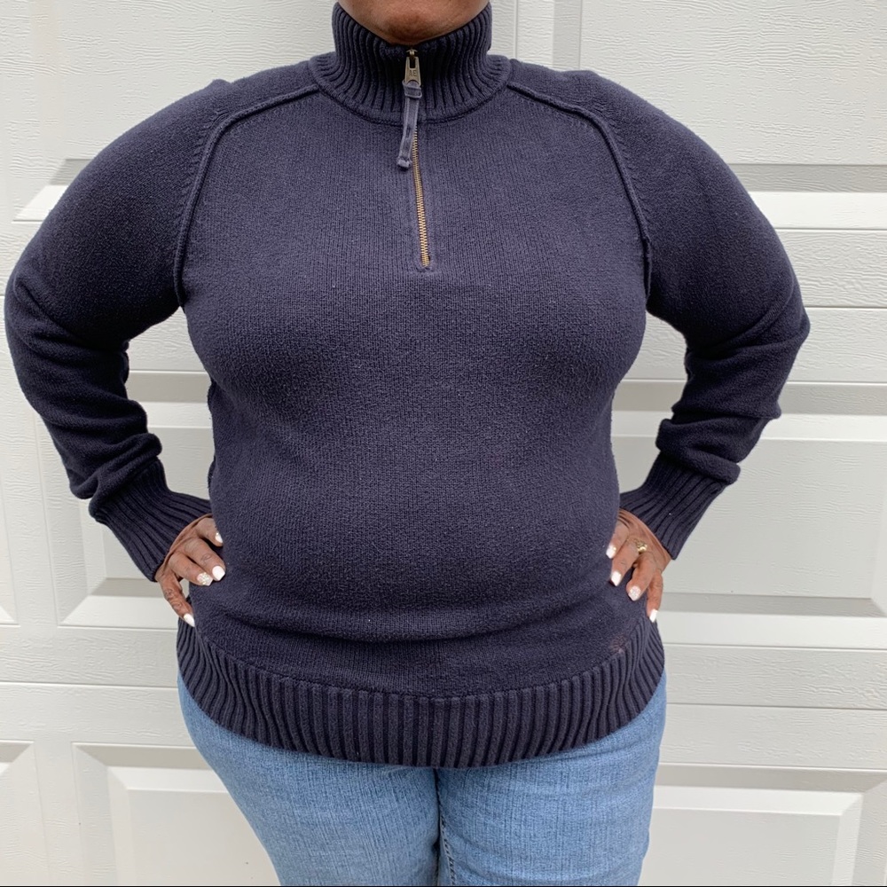 American Eagle Pull over sweater